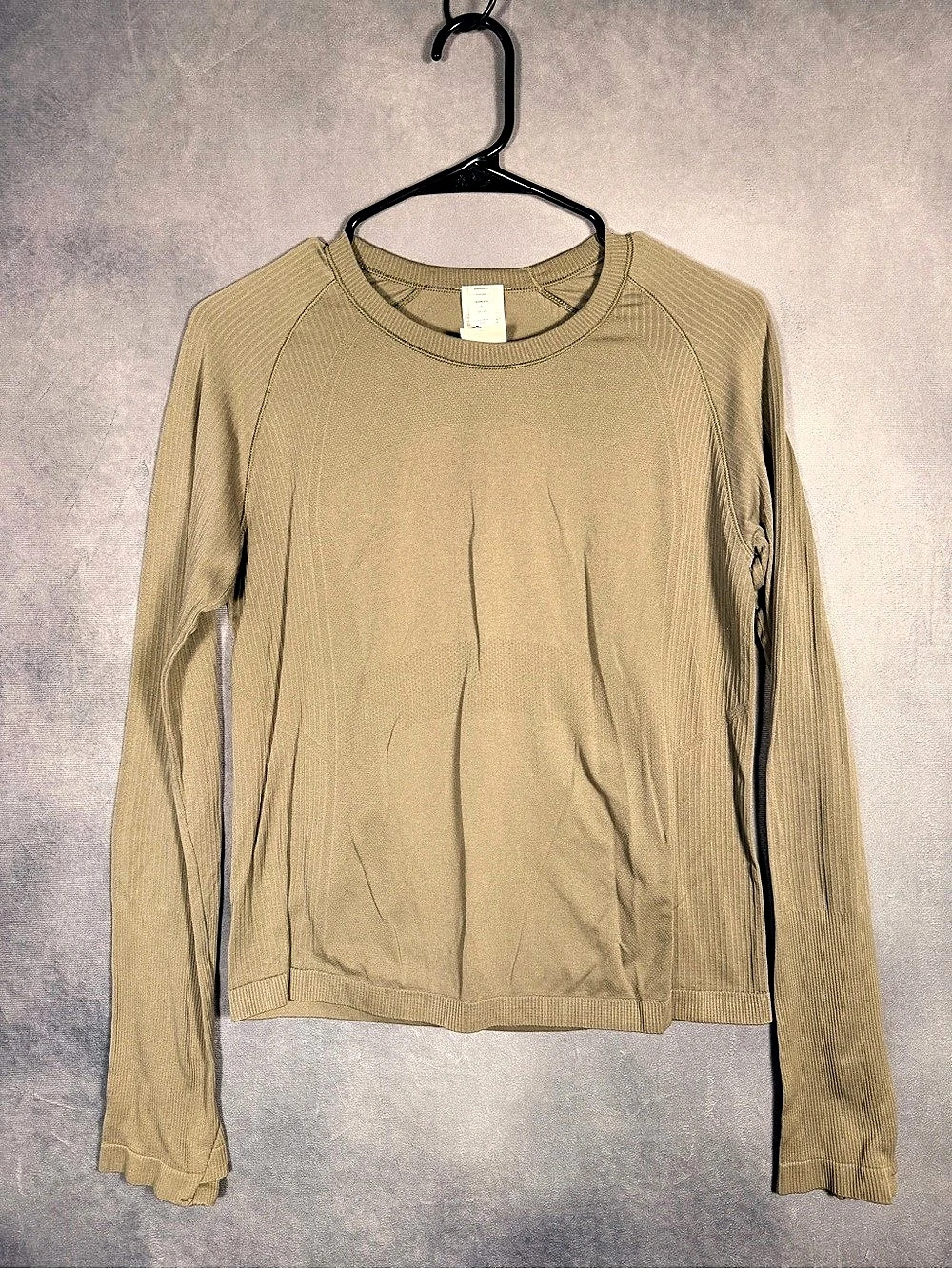 Long Sleeve Seamless Top in Green Size Large